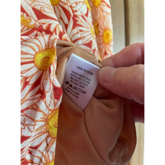 Simply Southern Floral Hobo Long Sleeve Size Medium With Ruffles PTP 18.5” - Picture 5 of 7